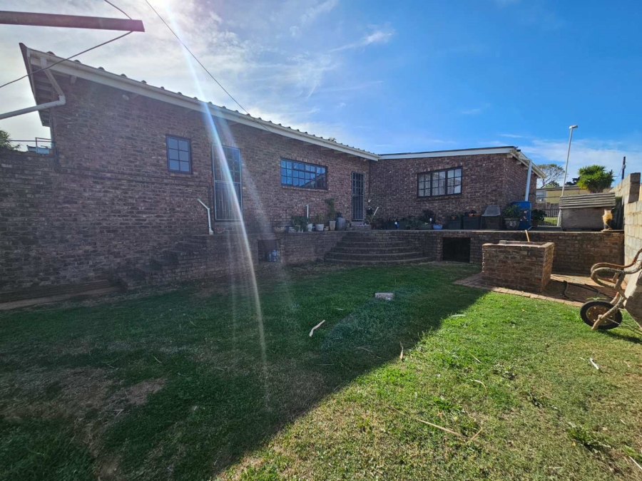 5 Bedroom Property for Sale in Fairbridge Heights Eastern Cape